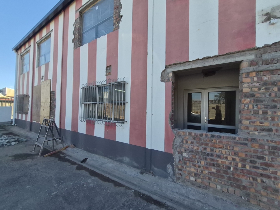 To Let Commercial Property for Rent in Maitland Western Cape